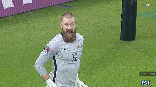 登录入口-赶上世界杯末班车 寒冬大清早疯狂庆祝的澳洲球迷