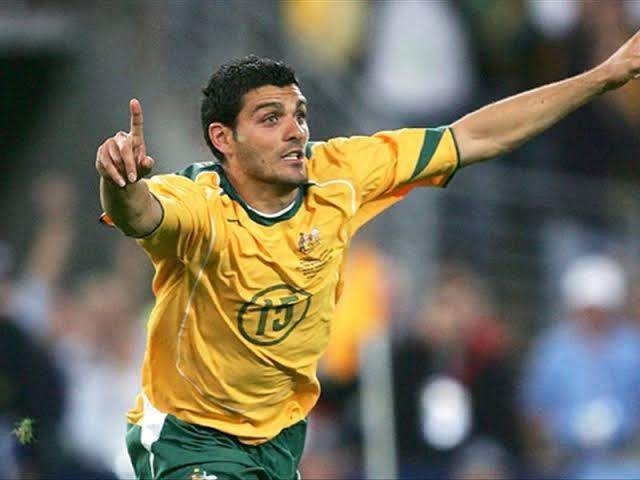 登录入口-赶上世界杯末班车 寒冬大清早疯狂庆祝的澳洲球迷